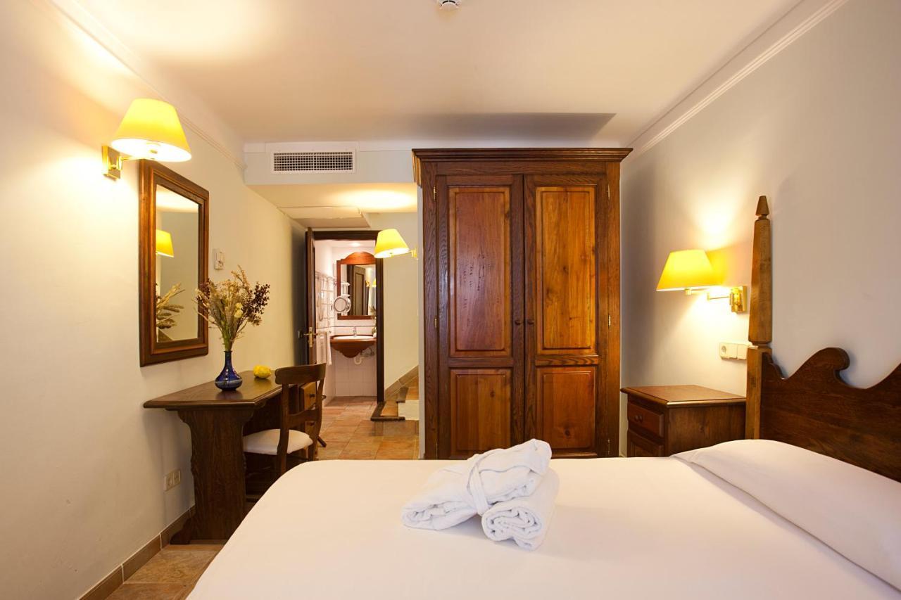 Hotel Cala Sant Vicenc - Adults Only Cala de Sant Vicenc Dış mekan fotoğraf