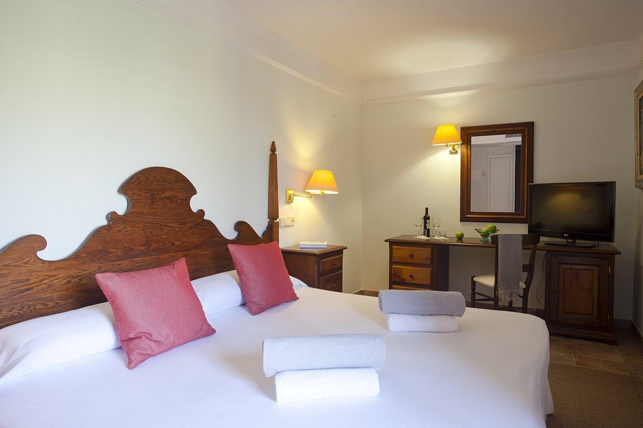 Hotel Cala Sant Vicenc - Adults Only Cala de Sant Vicenc Dış mekan fotoğraf