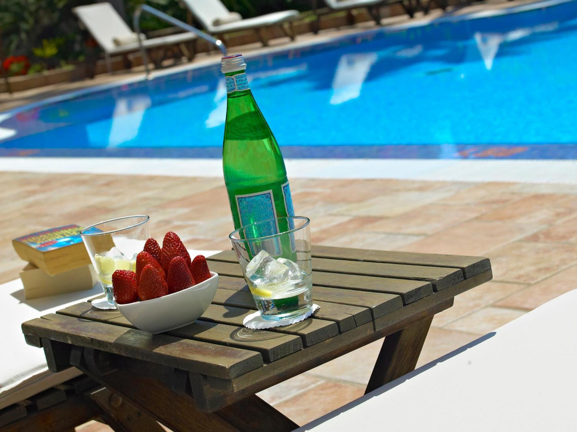 Hotel Cala Sant Vicenc - Adults Only Cala de Sant Vicenc Dış mekan fotoğraf